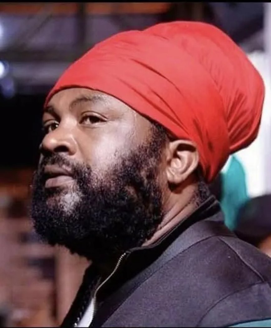 Reggaezanger Fantan Mojah (49) overleden