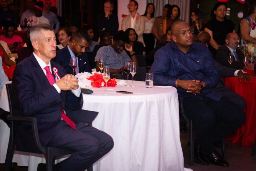 Sterke banden Suriname-Frankrijk centraal tijdens Quatorze Juillet