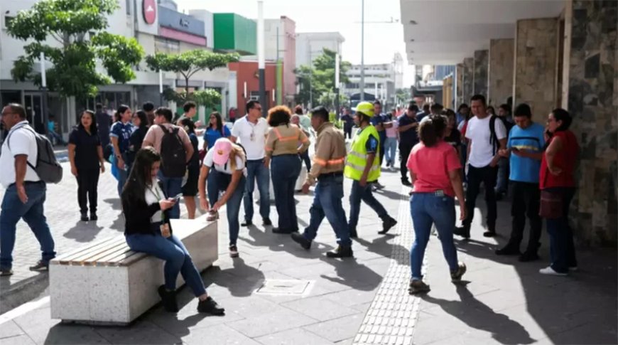 Zware aardbeving van magnitude 7,3 treft Mexicaanse kust nabij Guatemala