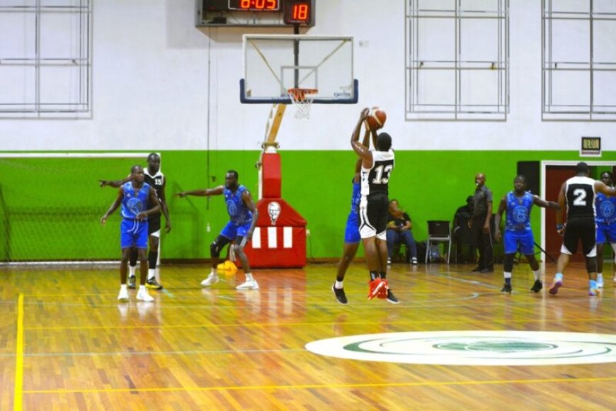Ruckers op voorsprong in mannen eerste klasse basketbalfinale