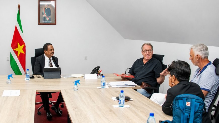Pilot met shuttlebussen moet verkeersdruk in Paramaribo verminderen