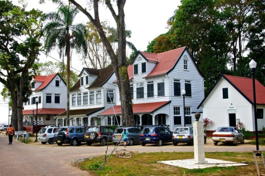 BREAKING – Historische binnenstad Paramaribo op UNESCO-gevarenlijst