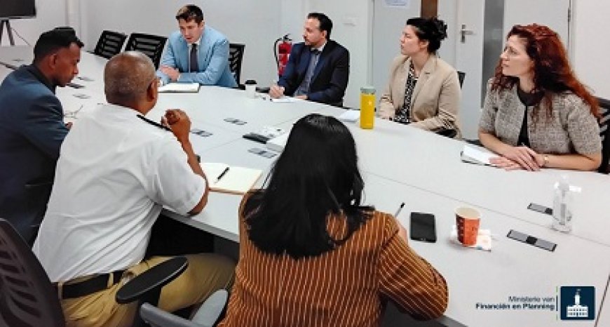 Ministerie van Financiën en Planning ontvangt delegatie van de Amerikaanse Ambassade