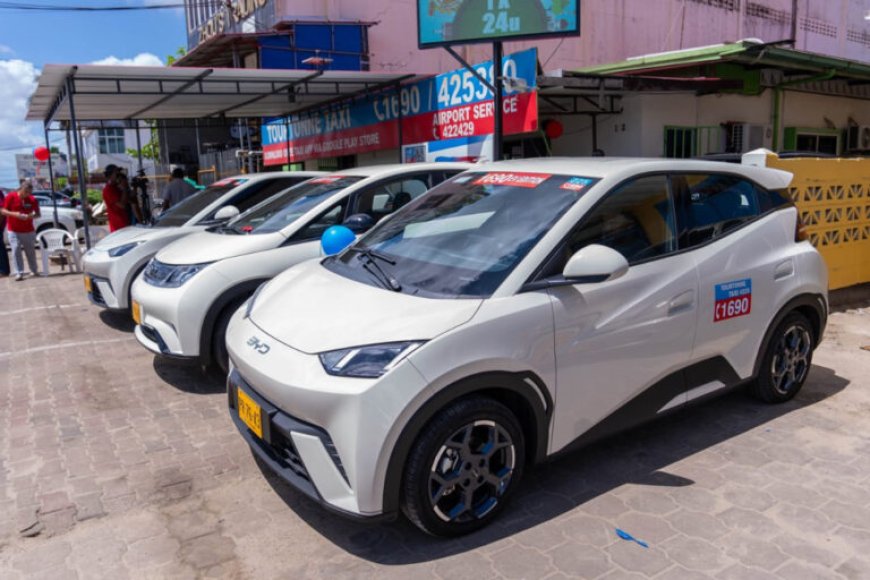 Elektrische taxi geïntroduceerd in Suriname