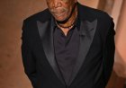Morgan Freeman accepteert matige scripts zolang ze hem maar genoeg betalen