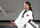 Talent: Mienakshi Koendjbiharie