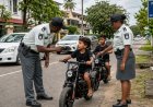 Monorath: jonge kinderen op e-bikes worden van de weg gehaald