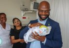Minister Misiekaba bezoekt drieling in AZP