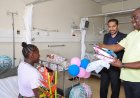 Vader drieling wil kinderen in Paramaribo laten opgroeien; verzoek naar Sozavo