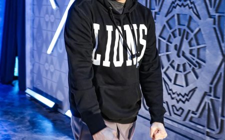 Eminem veilt meer dan honderd paar sneakers voor goed doel