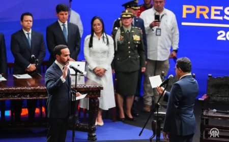 Abelardo de la Espriella beëdigd als nieuwe president van Colombia