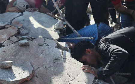 Zware aardbeving met kracht van 7,4 treft west-Colombia: minstens 111 doden en enorme schade