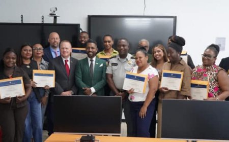 Amerikaanse ambassade ondersteunt KPS met training in data-analyse