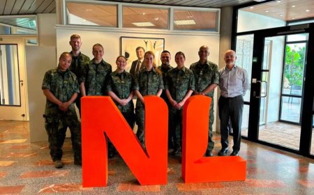Surinaamse en Nederlandse militairen verlenen gratis gezondheidszorg in Moengo en Albina