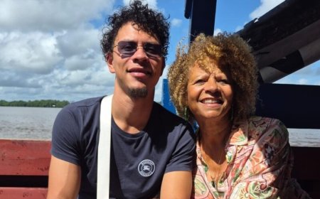 Schrijfster Etchica Voorn zoekt naar ‘jongens’ van ‘De Rijpere Jeugd’: ‘Ik mis nog puzzelstuk