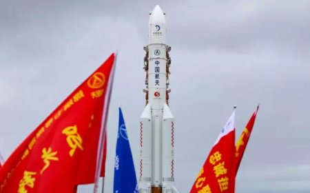 China stelt lancering Chang’e-7-maanmissie uit, jacht op waterijs op pauze