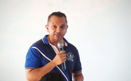 Debipersad pleit voor transparant beleid en kritische samenleving