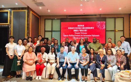 Surinaamse delegatie volgt diplomatiek seminar in China