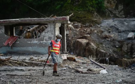 Nepal en China hervatten reddingsoperaties na overstromingen