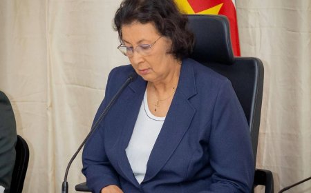 President bespreekt dreigende droogte met EBS en SWM