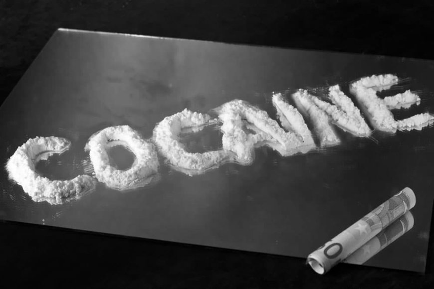 Reiziger opgepakt met bijna twee kilo vermoedelijke cocaïne op J.A. Pengelluchthaven