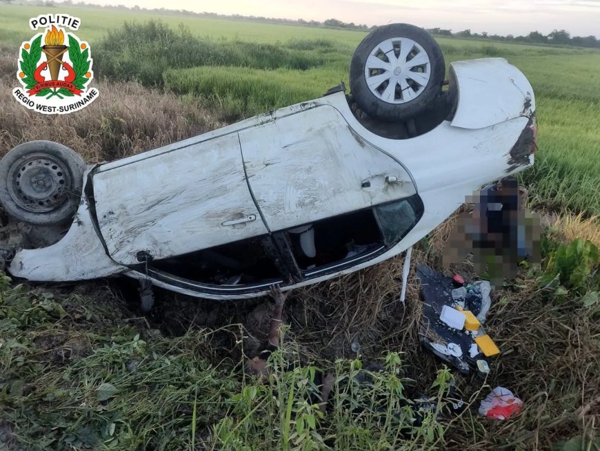 Auto slaat over de kop te Middenstandspolder: 2 inzittenden gewond afgevoerd