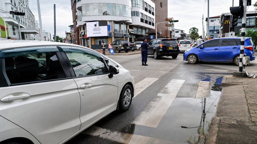 Politie neemt extra verkeersmaatregelen rond afgesloten Domineestraat
