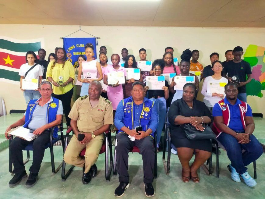 Lions Club Para zet bestgeslaagden in het zonnetje