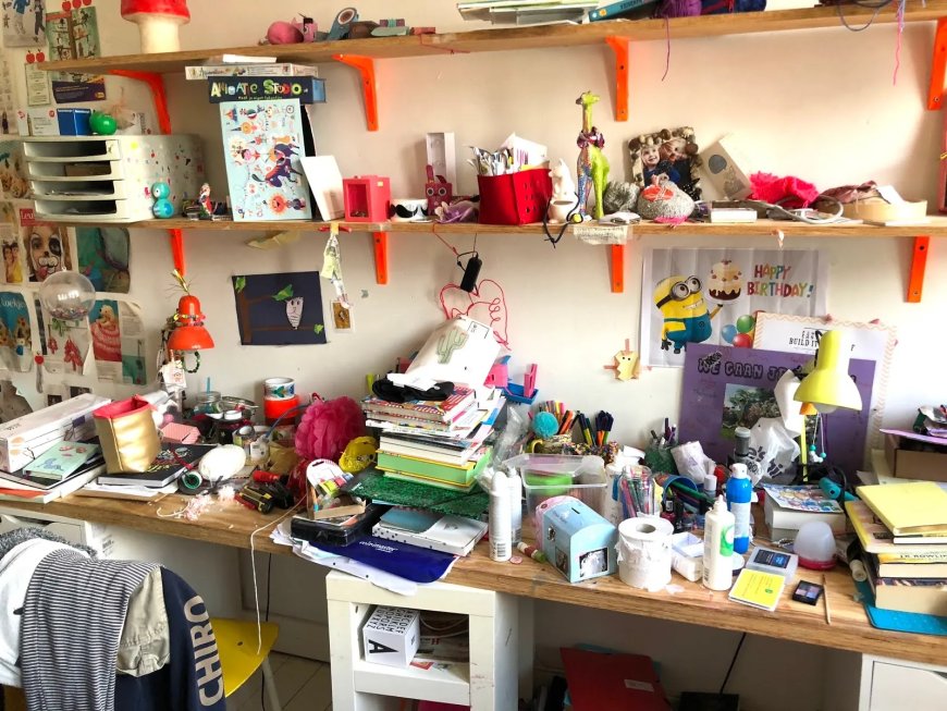 De staat slaapt ook in een rommelkamer