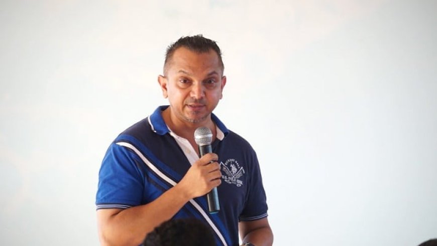 Debipersad pleit voor transparant beleid en kritische samenleving