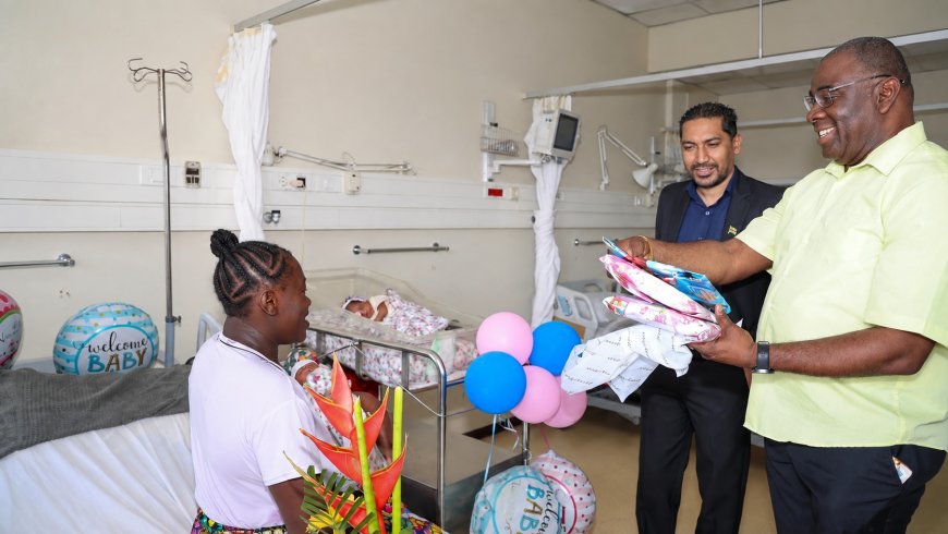 Vader drieling wil kinderen in Paramaribo laten opgroeien; verzoek naar Sozavo