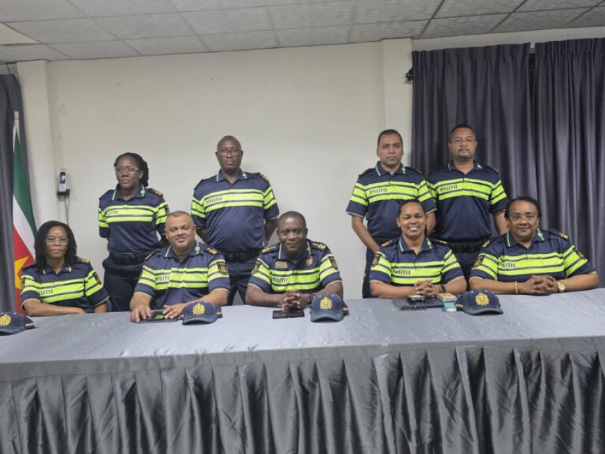 Korps Politie Suriname heeft nieuwe uniformen
