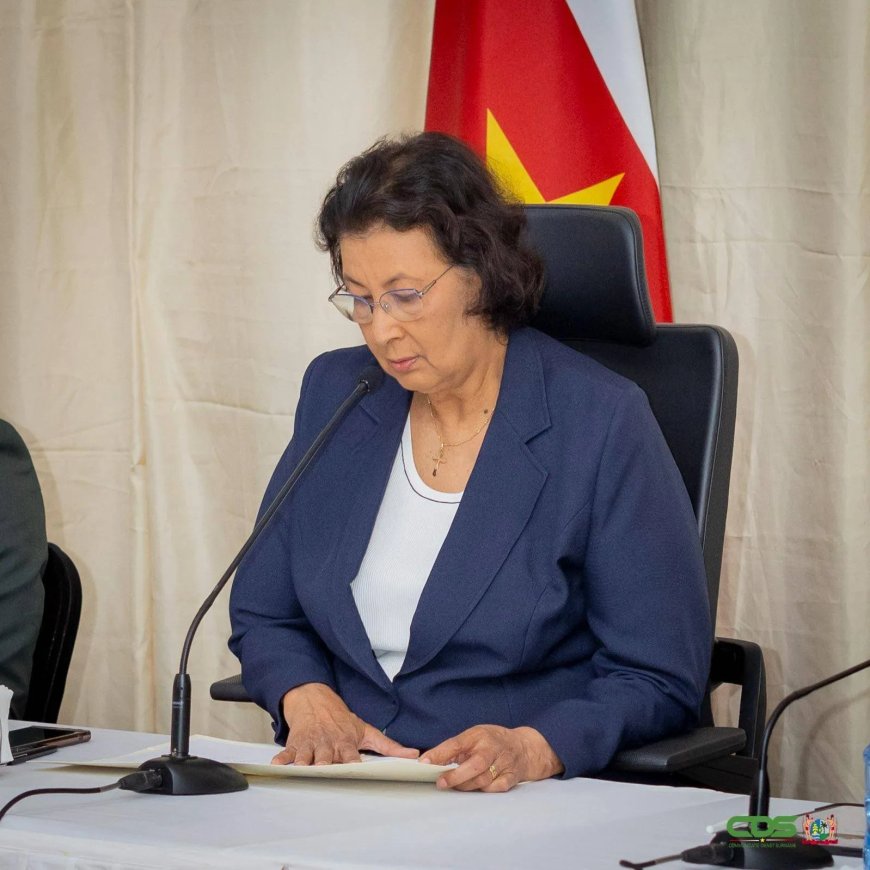 President bespreekt dreigende droogte met EBS en SWM