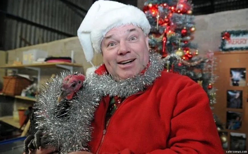 Opmerkelijk – Amerikaan viert al 33 jaar elke dag Kerstmis: “Zelfs hittegolven houden me niet
