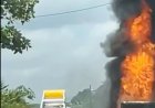 Vrachtwagen volledig uitgebrand op Avobakaweg