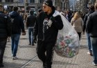De blikjesraper als afvaljager of ondernemer
