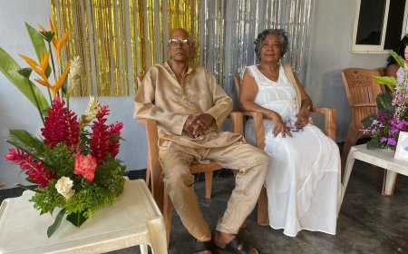 Gouden huwelijk echtpaar Radja-Simbhoedatpanday in Paramaribo