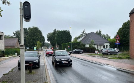 Opmerkelijk – Flitsapparaat in Enschede flitst steeds geparkeerde auto en eigenaar krijgt boe