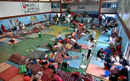 China en Nepal: Race tegen de tijd om duizenden vermisten te vinden