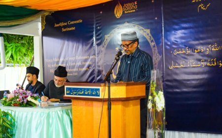 Ahmadiyya Gemeenschap markeert 70 jaar met boodschap van vrede en verbondenheid