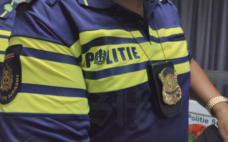 Politieschot treft vluchtende bromfietser na achtervolging