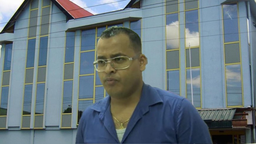 Oemraw: “Minister was vóór mijn non-actiefstelling al bezig iets te orkestreren om mij te ont
