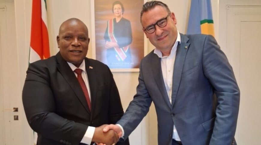 Wethouder De Mos stuurt aan op omstreden Haagse handelsmissie naar Suriname