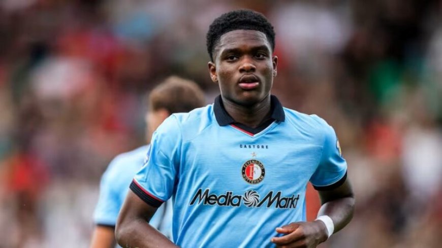 Jerayno Schaken (17) schrijft voetbalgeschiedenis in Nederland