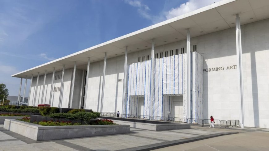 Rechter blokkeert naam Trump op Kennedy Center weer, gebouw per direct dicht