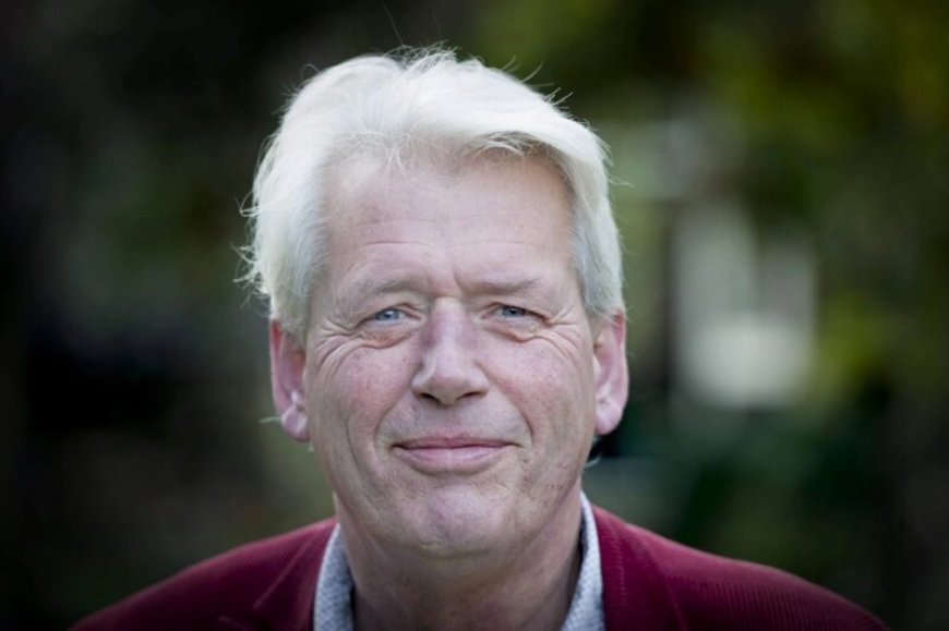Schrijver Sjoerd Kuyper van ‘Mijn opa de bankrover’ overleden