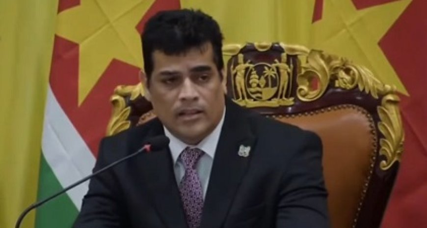 Adhin licht keuze voor Congreshal toe als reactie op VHP protest