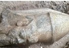 Man vindt steen en ontdekt 3.300 jaar oude Egyptische schat
