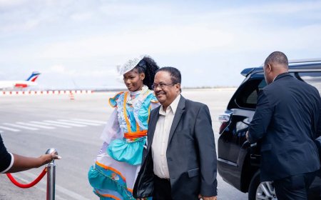 Vicepresident Rusland naar Curaçao vertrokken, publiek pas kort vooraf geïnformeerd