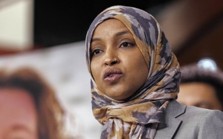 Amerikaanse autoriteiten doorzoeken woning Trump-criticus Ilhan Omar